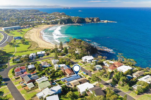 Relax And Reconnect At MaluaBay - Accommodation Perth 0