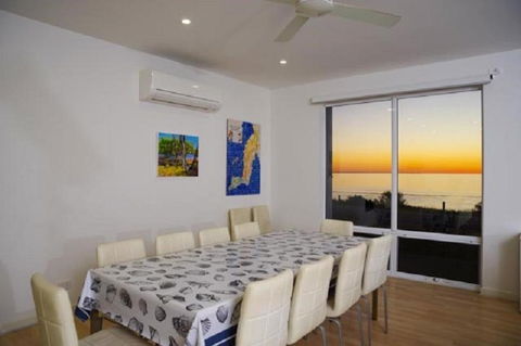 Relax At 36 - Accommodation Perth 3