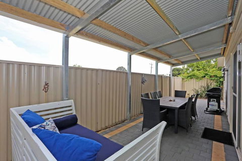 Relax At Falcon By The Bay - Accommodation Perth 3