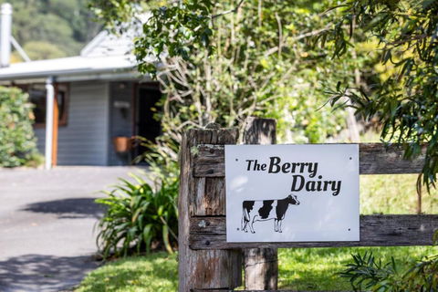 Relax In Natures Symphony At The Berry Dairy - Perth Resorts 1
