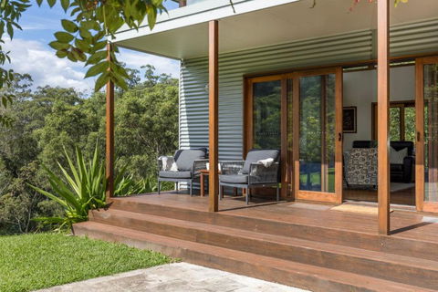 Relax In Natures Symphony At The Berry Dairy - Perth Resorts 2