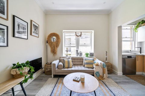 Relaxed Coogee Coastal Living With Ocean Views - Accommodation Perth 1