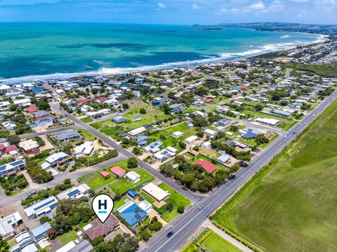 Relaxed Family Beach House - No Linen Included - Accommodation Perth 0
