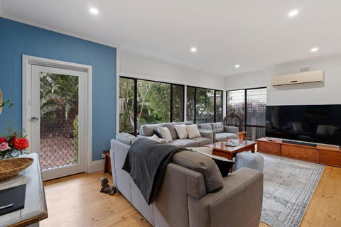 Relaxed Family Beach House - No Linen Included - Accommodation Perth 2
