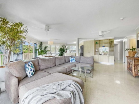 Relaxing Ocean View Apartment In Buddina - Accommodation Perth 0