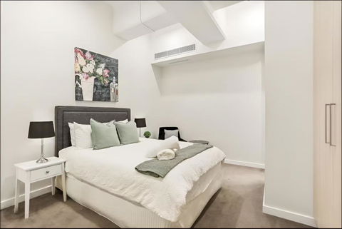 Renovated Warehouse Conversion In Heart Of Sydney - Accommodation Perth 3