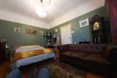 Reservoir Central Close To Train Station OC03 - Accommodation Perth 0