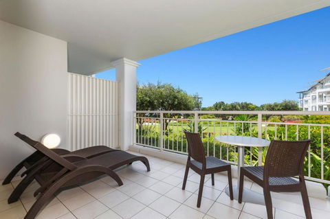 Resort On The Beach 5118 With Resort Pool - Perth Resorts 2