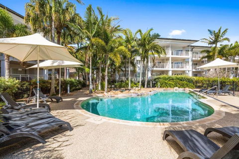 Resort On The Beach 5118 With Resort Pool - Perth Resorts 0