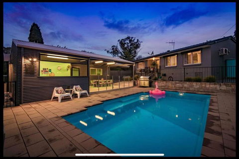 Resort Style Home Pool Spa Sauna - Perth Resorts 0