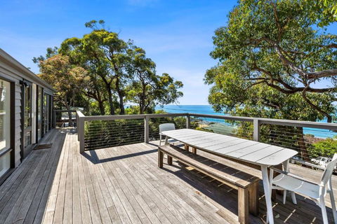 Retro Beach Vibes - Accommodation Perth 0
