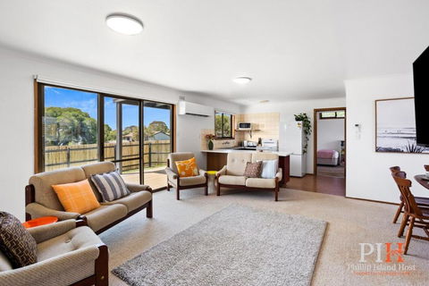 Retro Rita House Sleeps 7 - Perth Resorts 0