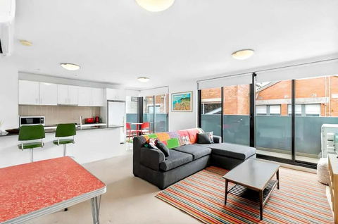 Right In The Centre Of Town - Accommodation Perth 1
