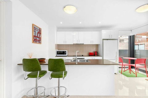 Right In The Centre Of Town - Accommodation Perth 2