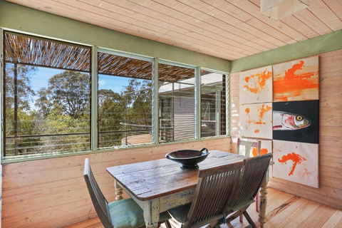 Rikkara Sanctuary 19 Rikkara Avenue Private Retreat - Accommodation Perth 3