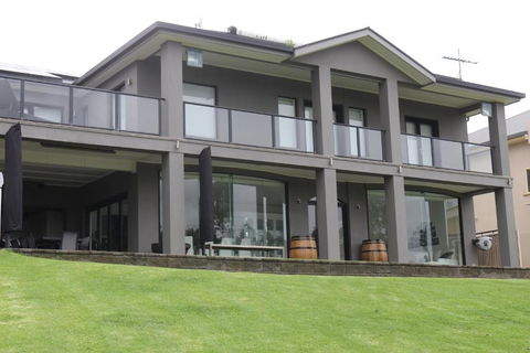 River Devine - Accommodation Perth 0