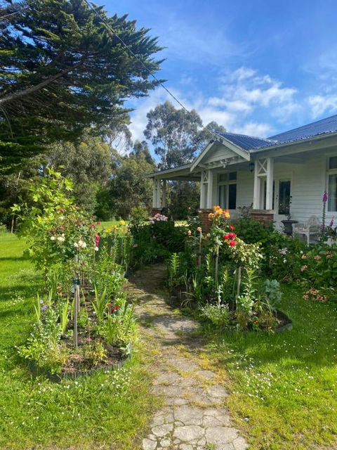 River Front Estate - Accommodation Perth 0