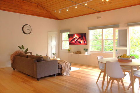 River Lea Cottage - Perth Resorts 1