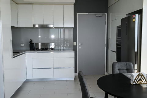 River View Apartment In Brisbane With Parking - Accommodation Perth 3