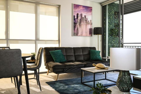 River View Apartment In Brisbane With Parking - Accommodation Perth 0