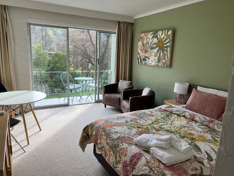 Riverbank Park MOTEL - Accommodation Perth 1
