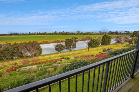 Riverside Haven - Accommodation Perth 3