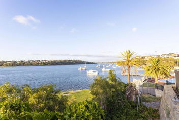 Riverside Luxury Residence - EXECUTIVE ESCAPES with Accommodation Perth