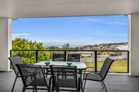 Salty Views - Accommodation Perth 0