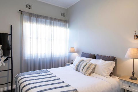 Robertson Public House And Kitchen - Accommodation Perth 2