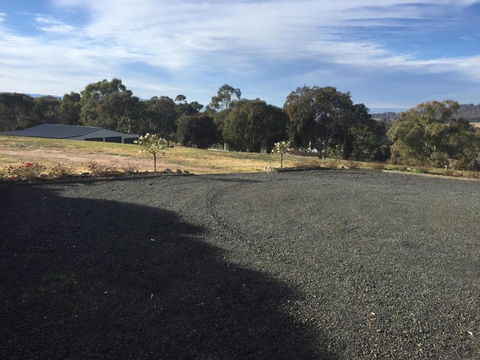 Robin Hill Retreat - Accommodation Perth 2