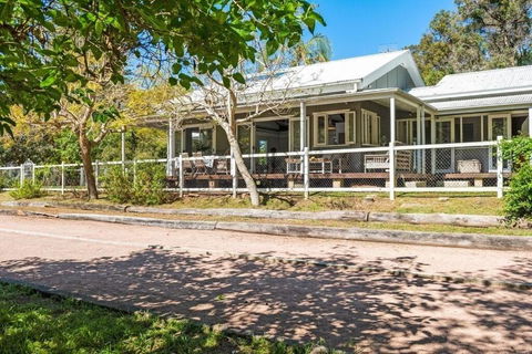 Rock Davis Luxury Beachouse - 100mtrs To Beach - Perth Resorts 3