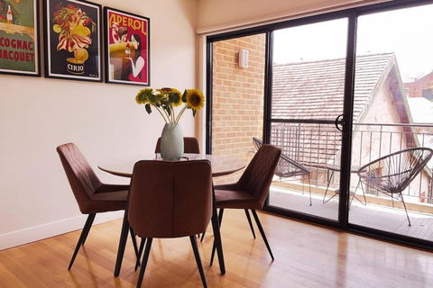 Rooftops On Henrycentre Of West End Cafes - Accommodation Perth 2
