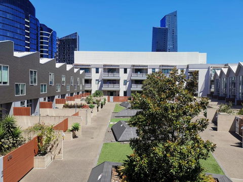 Room With King-size Bed Close To Melbourne CBD & Southern Cross Station - Perth Resorts 3