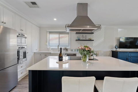 Rose Cottage 3B Hutchinson St Goolwa - Linen Included - Accommodation Perth 0
