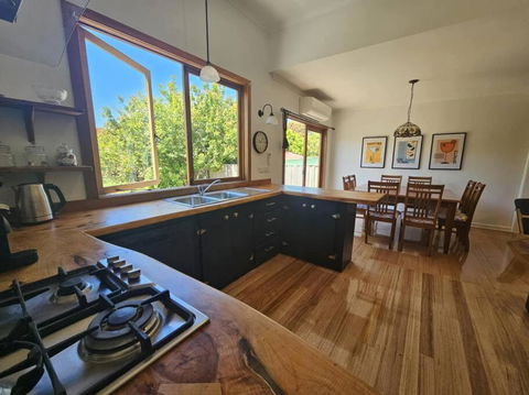 RoseIris Cottage - City Charm In Central West Hobart - Perth Resorts 0