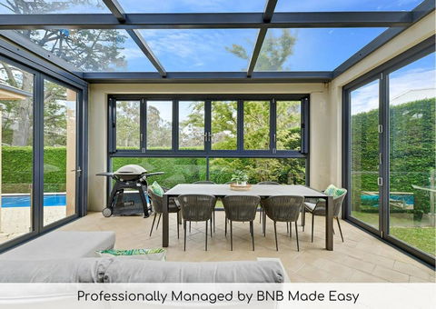 Roselawn Retreat - Pool, Incredible Views, Sleeps 8 - Accommodation Perth 0