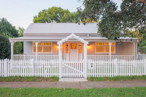 Rosemill Cottage - Mobility Friendly Accommodation Never Looked Better! - Accommodation Perth 3