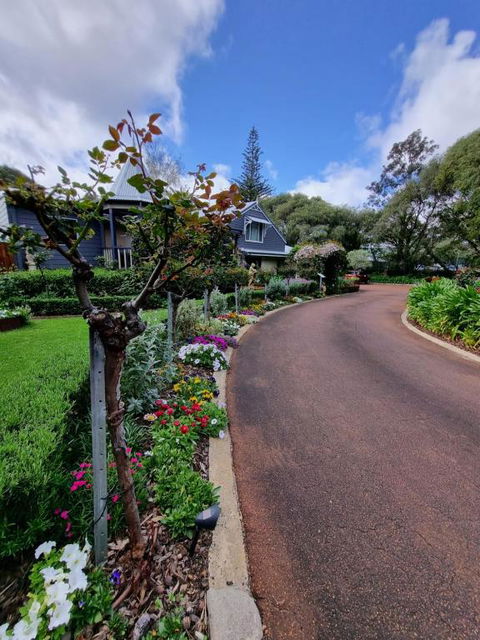 Rosewood Guesthouse - Perth Resorts 1