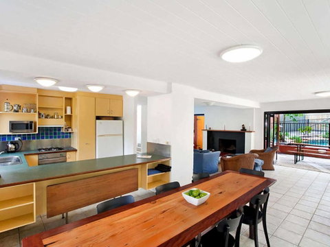 Ross Cres Spacious Private Beach House - Accommodation Perth 3