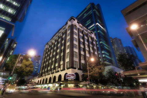 Royal Albert Hotel - Accommodation Perth 0