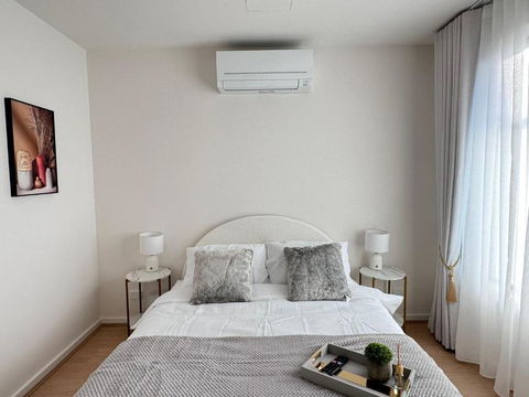 Royalty Living - Perth Resorts 0