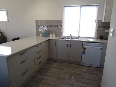 Royston Retreat - Perth Resorts 2