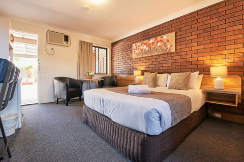 Ruthven Street Motor Inn - Perth Resorts 3