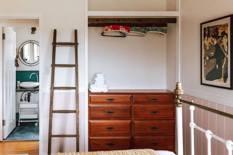S U N S E T S H A C K Binalong - Accommodation Perth 2
