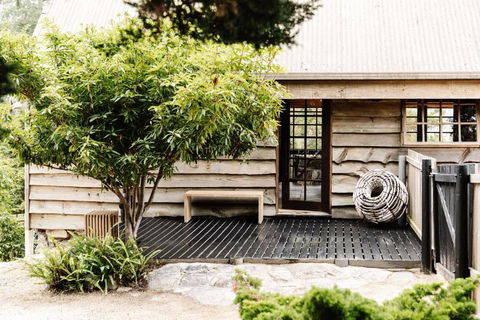 SABI Award Winning Designer Cabin - Accommodation Perth 3
