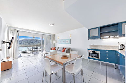 Sails On The Sea - Club Wyndham - Perth Resorts 1