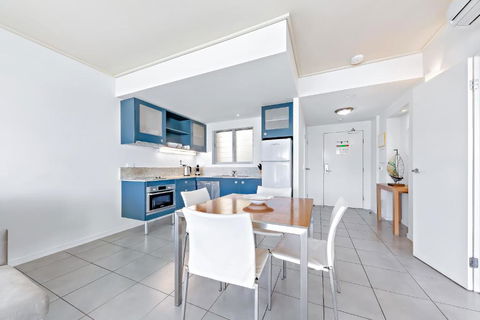 Sails On The Sea - Club Wyndham - Perth Resorts 3