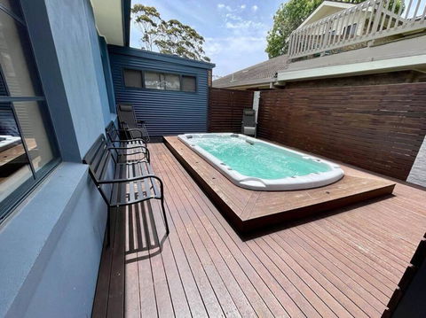 Sails To Sea - 4 Bedroom Pet Friendly Private Pool - Accommodation Perth 0