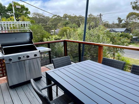 Sails To Sea - 4 Bedroom Pet Friendly Private Pool - Accommodation Perth 3