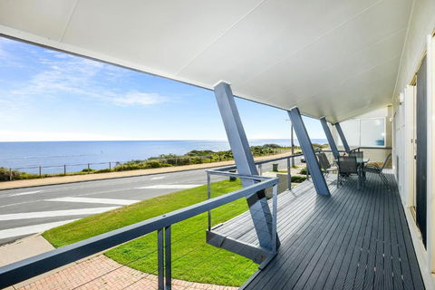 Salt - Aldinga Beach - C21 SouthCoast Holidays - Accommodation Perth 1